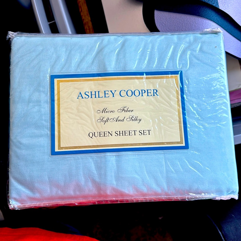 Ashley Cooper NEW Queen Easy-Care Bed Skirt Blue